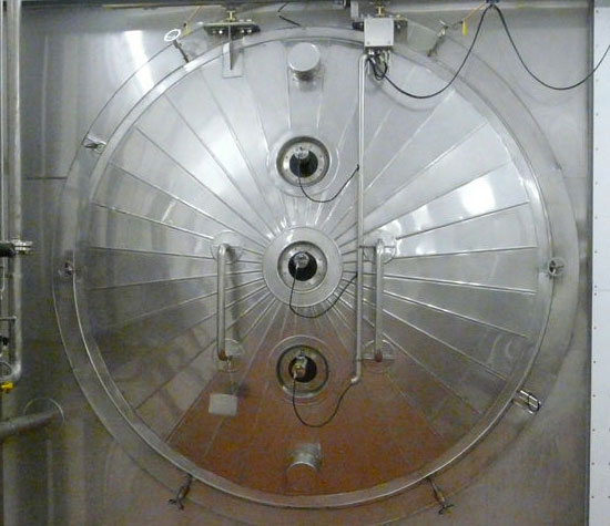 Freeze-drying: Four-stage cascade provides temperatures from -70 to +85 °C