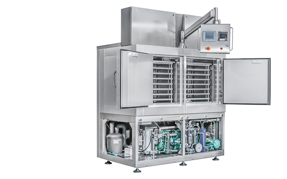 Plate freezer for the pharmaceutical industry